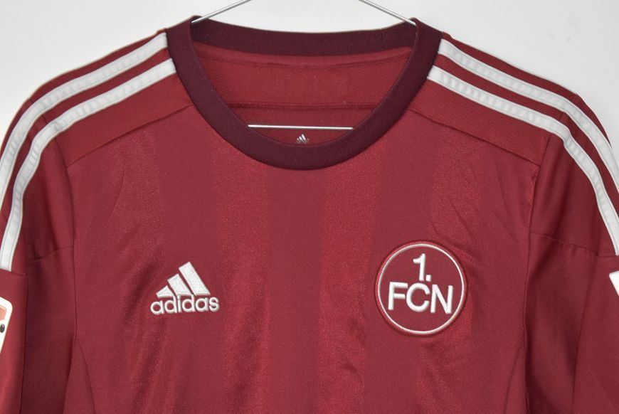 1. FC N&uuml;rnberg 2015-2016 Adidas hjemmebanetr&oslash;je i st&oslash;rrelse S med Nicklas F&uuml;llkrug p&aring; ryggen 5073 FOTO