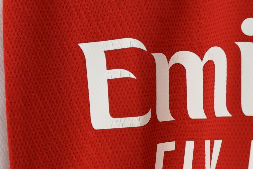 Arsenal 2021-2022 hjemmebanetr&oslash;je Adidas i st&oslash;rrelse M med Bukayo Saka p&aring; ryggen 4881 FOTO