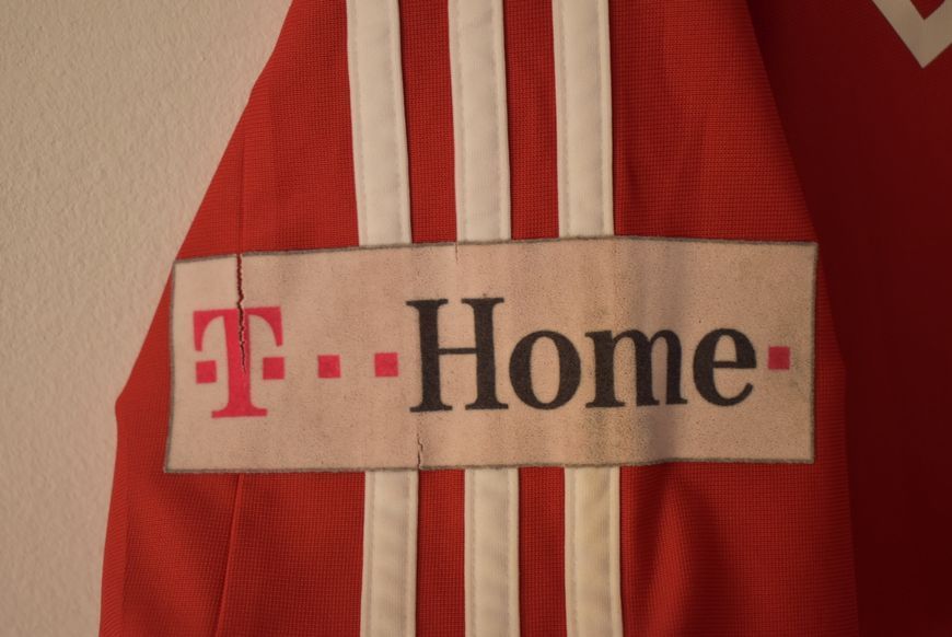 Bayern M&uuml;nchen 2007-2008 Adidas hjemmebanetr&oslash;je i st&oslash;rrelse M med Mark van Bommel p&aring; ryggen 5083 FOTO
