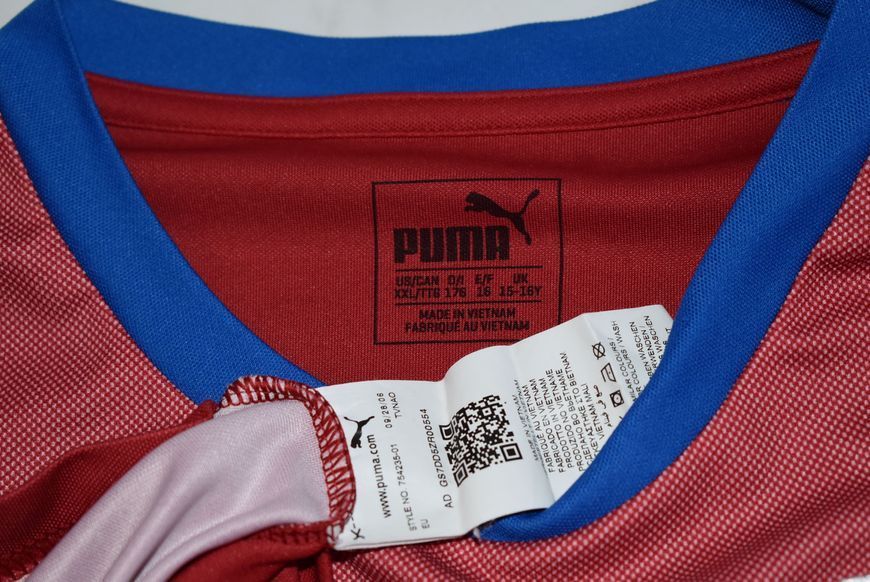 Czech Republic 2018 home shirt Puma in size 176 (51x66cm) with Patrik Schick on the back 4985 PHOTO
