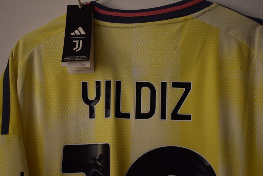 BNWT Juventus 2024-2025 away shirt Adidas L with Kenan Yildiz 4893 PHOTO