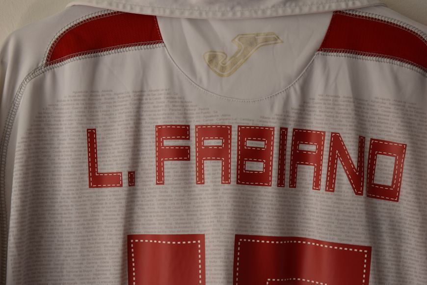 Sevilla 2009-2010 home shirt Joma size L with Luis Fabiano on the back 4989 PHOTO