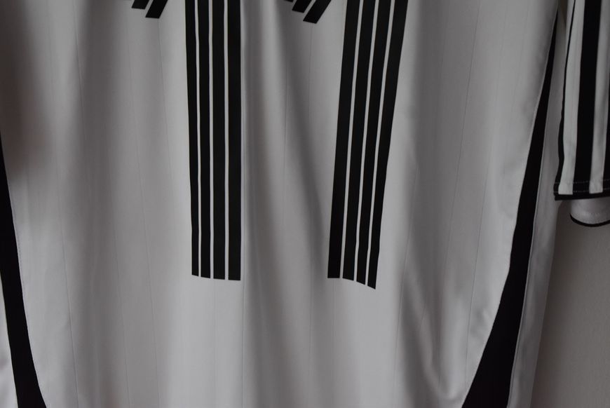 Tyskland VM 2006 hjemmebanetr&oslash;je Adidas i st&oslash;rrelse XL med Miroslav Klose p&aring; ryggen 4939 FOTO