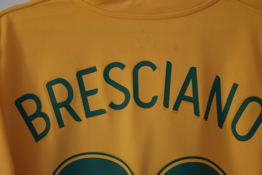 Australia 2006 World Cup Nike home shirt in size XL with Mark Bresciano on the back 5089 PHOTO
