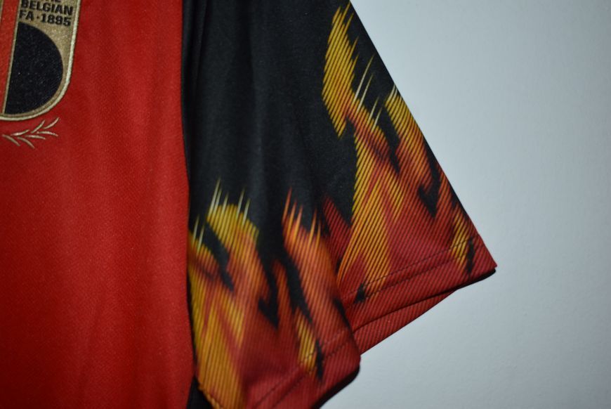 Belgium World Cup 2022 home Adidas shirt size L with Jeremy Doku on the back 4455 PHOTO