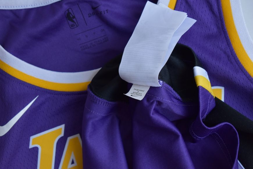 Los Angeles Lakers NBA swingman jersey Nike i st&oslash;rrelse S med LeBron James p&aring; ryggen 5040 FOTO
