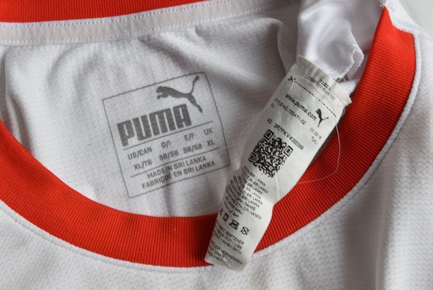 PLAYER ISSUE Switzerland 2018 World Cup away shirt Puma in size XL with Stephan Lichtsteiner on the back 4948 PHOTO