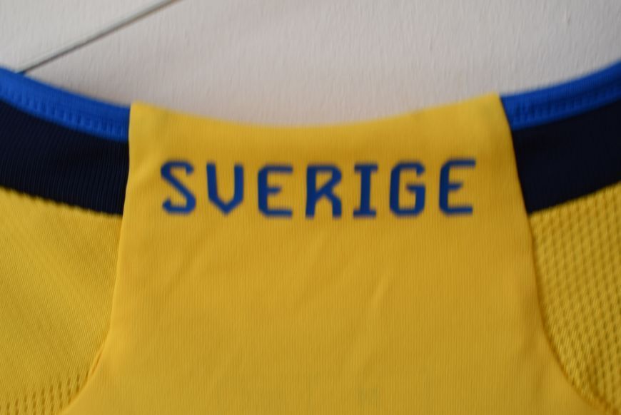 Sverige 2022-2023 hjemmetr&oslash;je Adidas i st&oslash;rrelse M med Zlatan Ibrahimović p&aring; ryggen 4608 FOTO