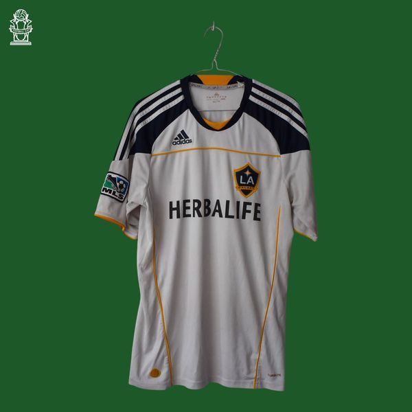 Los Angeles LA Galaxy 2010-2011 home shirt Adidas in size S with David Beckham on the back 4851 PHOTO