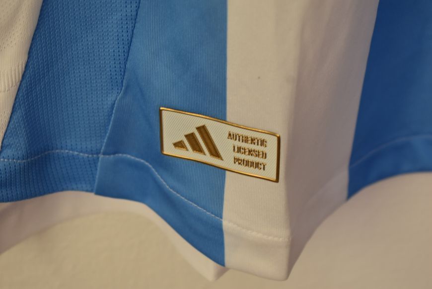 BNWT PLAYER ISSUE Argentina 2024 home shirt Adidas in size M(2x)/L/XL with Lionel Messi on the back 4903 PHOTO