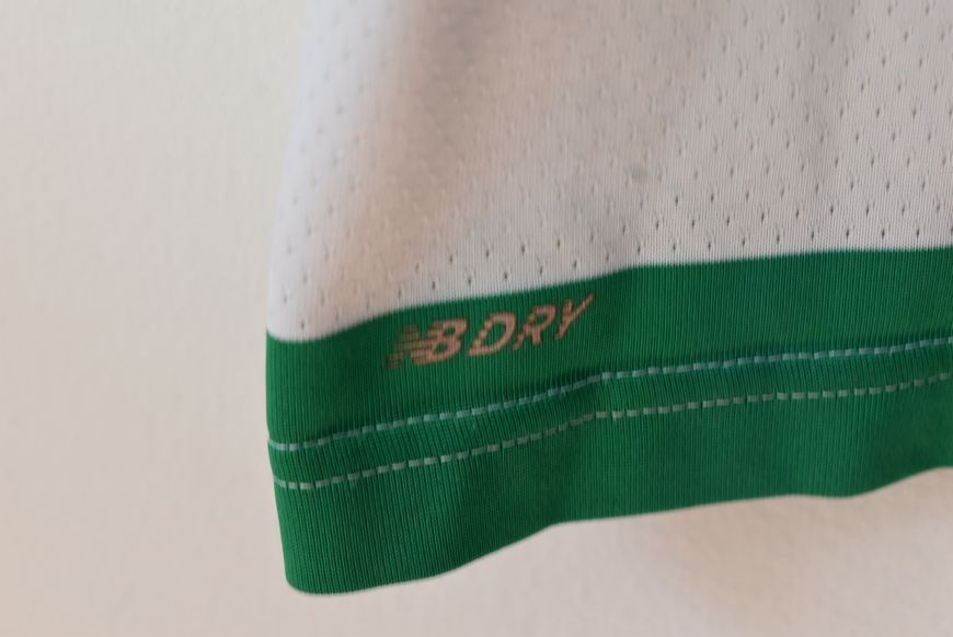 Celtic 2017-2018 domowa koszulka New Balance w rozmiarze M z Erik Sviatchenko na plecach 4808 ZDJECIE