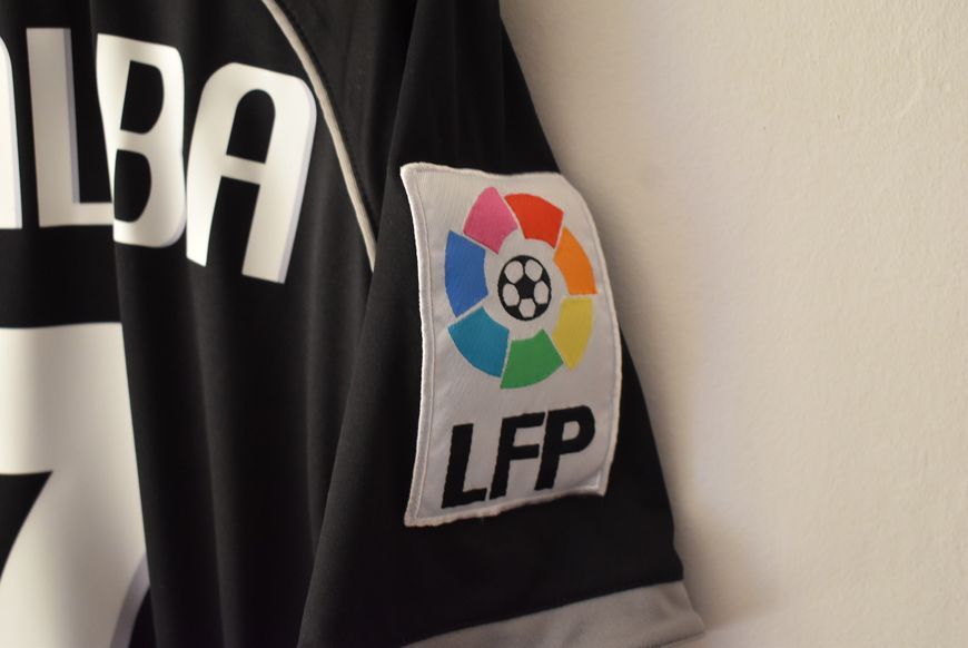 Valencia CF 2011-2012 wyjazdowa koszulka Joma w rozmiarze L z Jordi Alba na plecach 4758 ZDJECIE