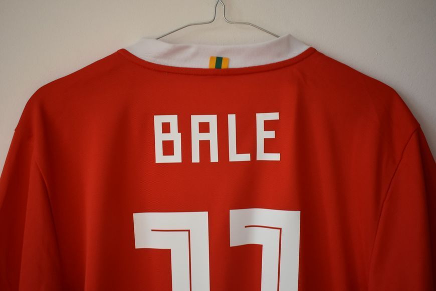 Wales VM 2018 hjemmetr&oslash;je Adidas i st&oslash;rrelse L med Gareth Bale p&aring; ryggen 4610 FOTO