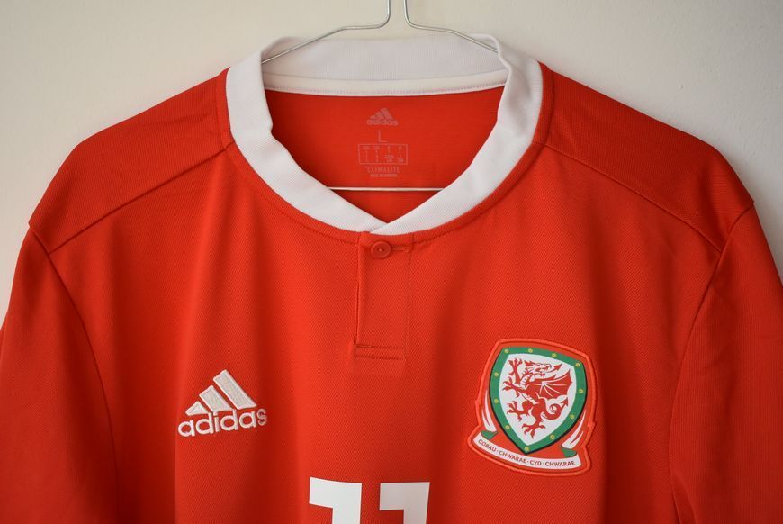 Wales VM 2018 hjemmetr&oslash;je Adidas i st&oslash;rrelse L med Gareth Bale p&aring; ryggen 4610 FOTO