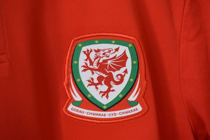 Wales VM 2018 hjemmetr&oslash;je Adidas i st&oslash;rrelse L med Gareth Bale p&aring; ryggen 4610 FOTO