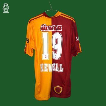 Galatasaray 2009-2010 domowa koszulka Adidas w rozmiarze M z Harry Kewell na plecach 4853 ZDJECIE