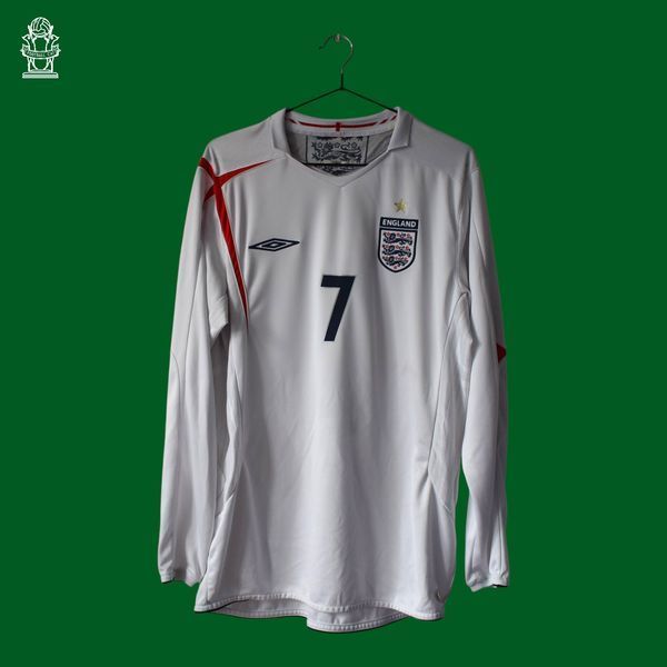 England VM 2006 hjemme lang&aelig;rmet tr&oslash;je i st&oslash;rrelse L med David Beckham p&aring; ryggen 4512 FOTO