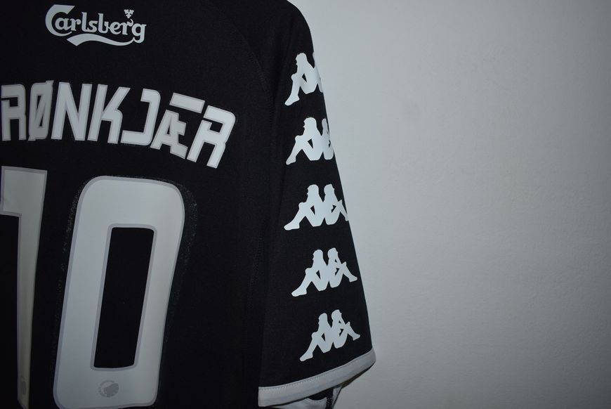 Copenhagen 2009-2010 away shirt Kappa in size M with Jesper Gr&oslash;nkj&aelig;r on the back 4854 PHOTO