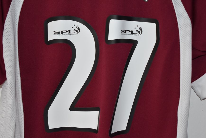 Heart of Midlothian FC 2006-2007 home shirt Hummel in size S with Andrius Velička on the back 4949 PHOTO