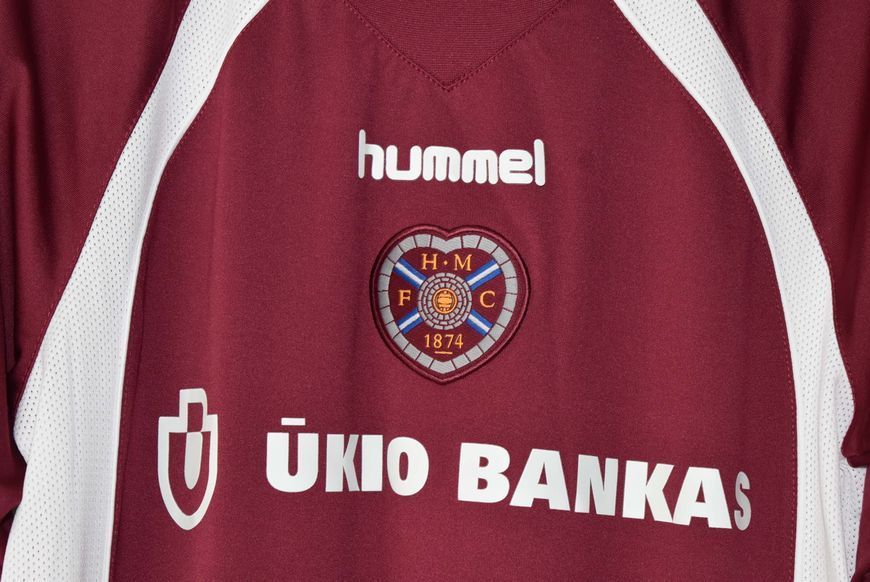 Heart of Midlothian FC 2006-2007 home shirt Hummel in size S with Andrius Velička on the back 4949 PHOTO