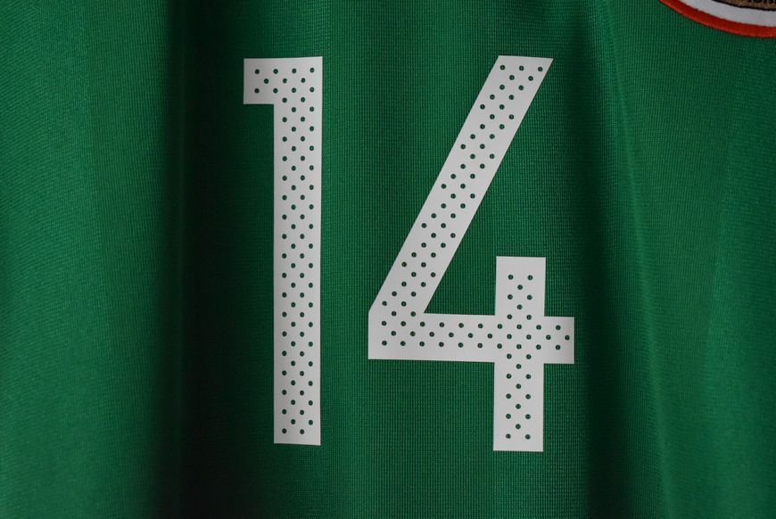Mexico COPA 2016 home Adidas shirt in size M with Chicharito Hernandez on the back 4613 PHOTO