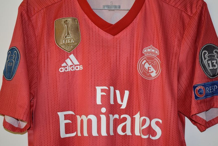 PLAYER ISSUE Real Madrid 2018-2019 away shirt Adidas in size S with Sergio Ramos on the back 4855 PHOTO