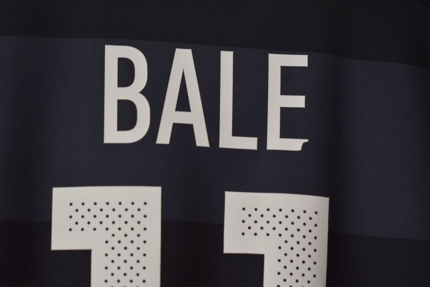 Wales EURO 2016 udebanetr&oslash;je Adidas i st&oslash;rrelse S med Gareth Bale p&aring; ryggen 4711 FOTO