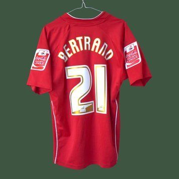 Norwich 2007-2008 away shirt by Xara in size L with Ryan Bertrand on the back 5098 PHOTO