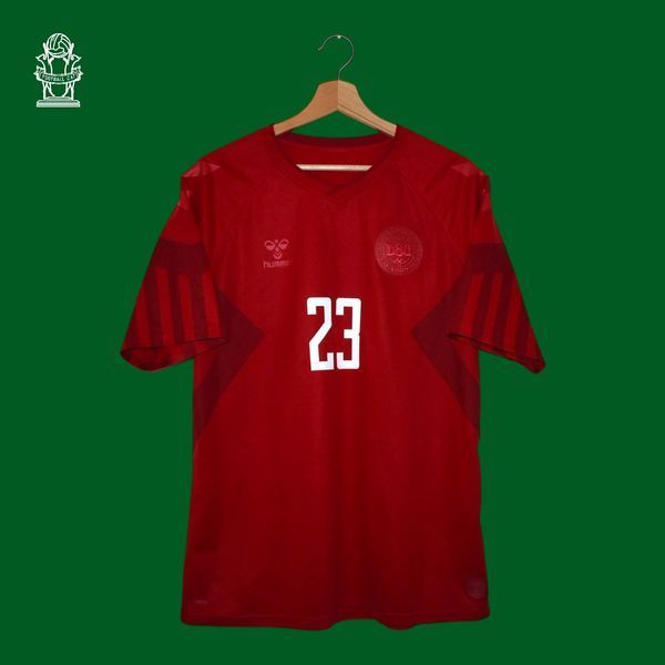 Dania MŚ 2022 domowa koszulka Hummel w rozmiarze XL z Pierre-Emile H&oslash;jbjerg na plecach 3623 ZDJECIE