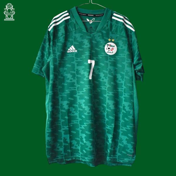 Algeria Puchar Narod&oacute;w Afryki 2021 wyjazdowa koszulka Adidas w rozmiarze XL z Riyad Mahrez na plecach 4614 ZDJECIE