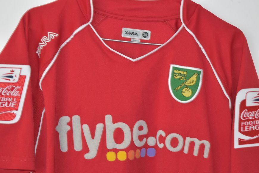 Norwich 2007-2008 udebanetr&oslash;je Xara i st&oslash;rrelse L med Ryan Bertrand p&aring; ryggen 5098 FOTO