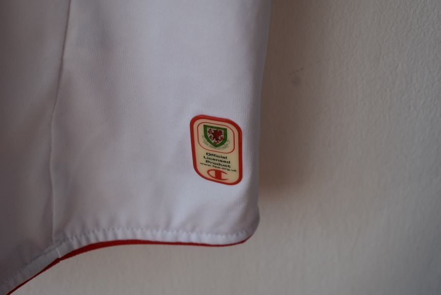 Walia 2008 wyjazdowa koszulka Champion w rozmiarze XXL (63,5x77cm) z numerem 3 na plecach(używany przez Gareth Bale) 4712 ZDJECIE