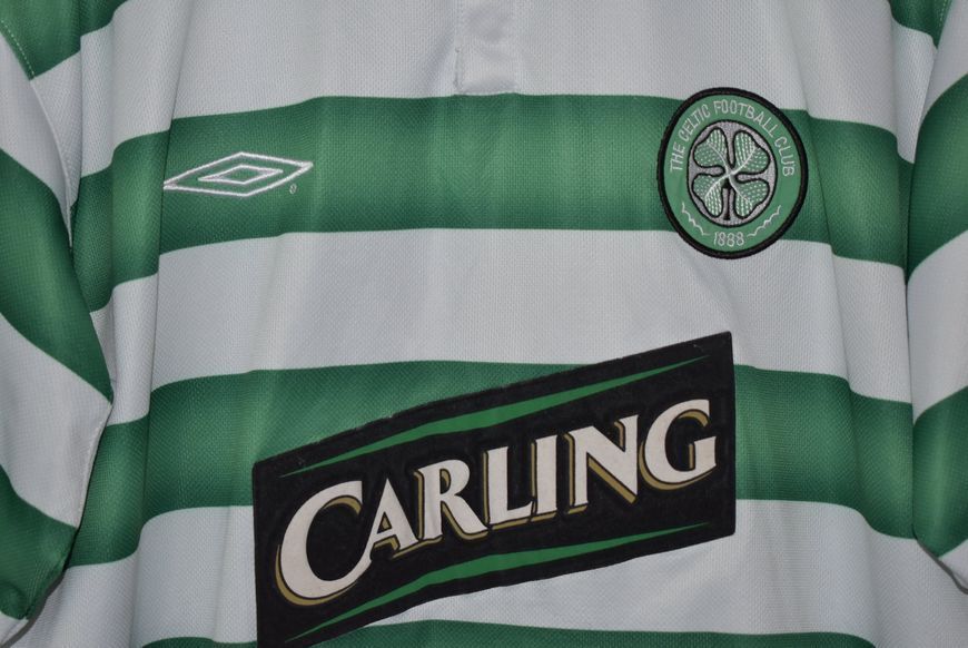 Celtic 2003-2004 home shirt by Umbro in size XL/XXL (61x79cm) with Aiden McGeady on the back 5099 PHOTO