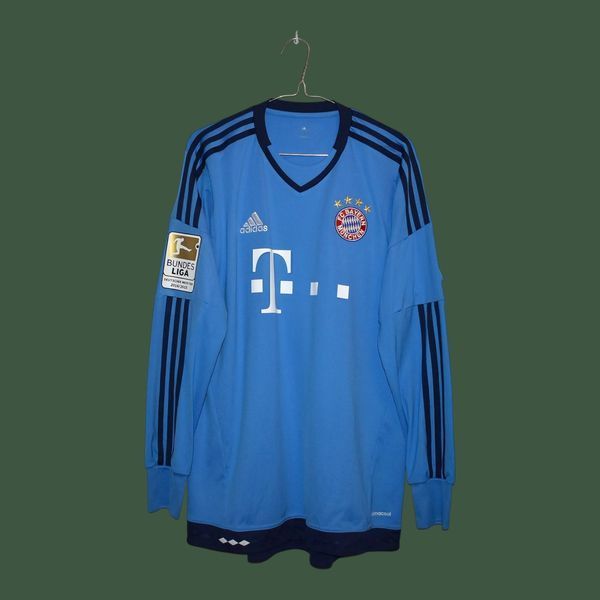 Bayern M&uuml;nchen 2015-2016 lang&aelig;rmet m&aring;lmandstr&oslash;je i st&oslash;rrelse M med Manuel Neuer p&aring; ryggen 5101 FOTO