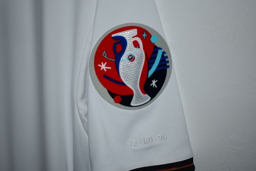 Niemcy EURO 2016 domowa koszulka Adidas w rozmiarze M z Mesut &Ouml;zil na plecach 4666 ZDJECIE