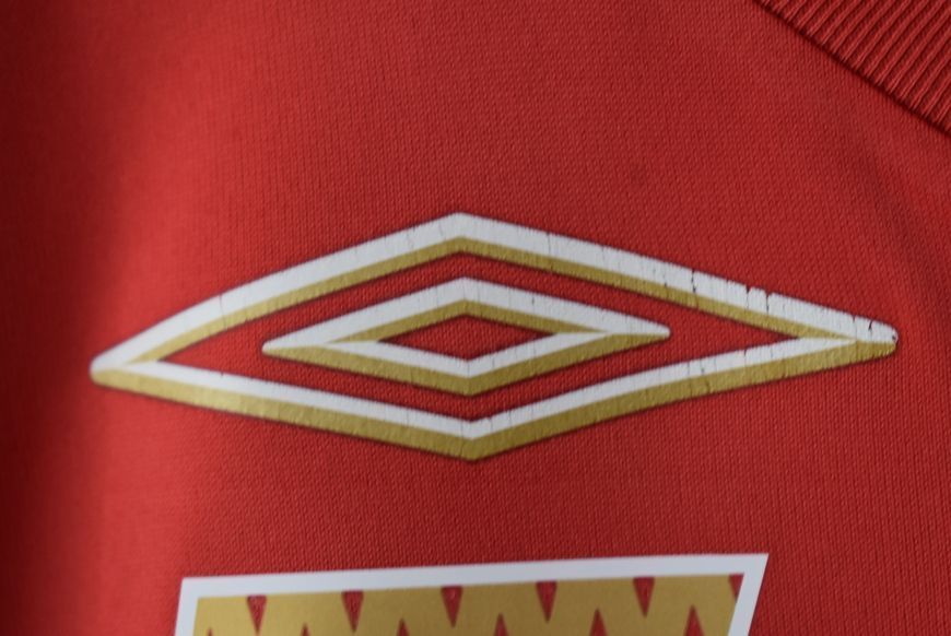 Anglia MŚ 2006 wyjazdowa koszulka Umbro w rozmiarze L z David Beckham na plecach 4739 ZDJECIE