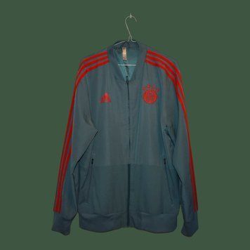 Bayern Monachium 2018-2019 kurtka treningowa Adidas w rozmiarze L 5102 ZDJECIE