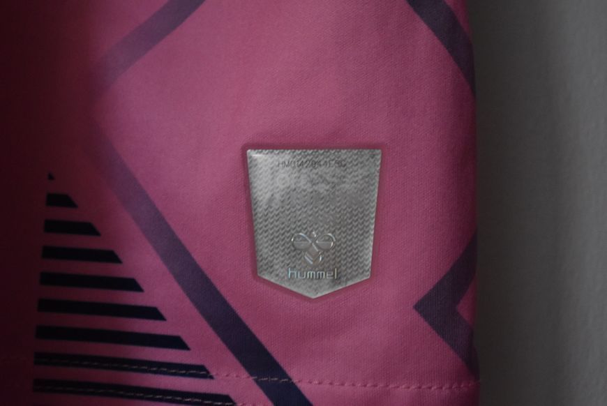 Everton 2022-2023 wyjazdowa koszulka Hummel w rozmiarze M z Vitaliy Mykolenko na plecach 4618 ZDJECIE