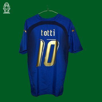 Italien VM 2006 hjemmetr&oslash;je retro Puma i st&oslash;rrelse M med Francesco Totti p&aring; ryggen 4668 FOTO