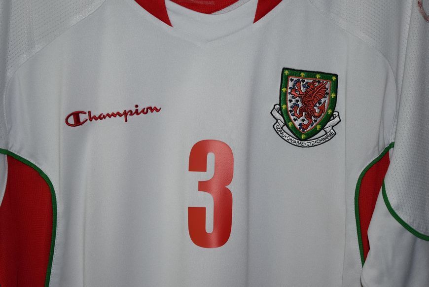 Wales 2008 away shirt Champion in sizeXL with number 3 on the back(used by Gareth Bale) 4818 PHOTO