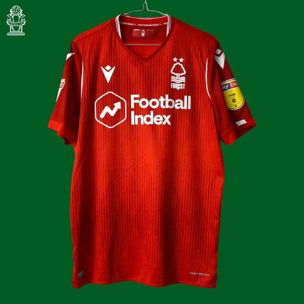 Nottingham Forest 2019-2020 home Macron shirt in size M with Matty Cash on the back 4621 PHOTO