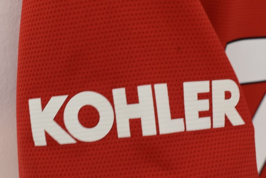 Manchester United 2021-2022 domowa koszulka Adidas w rozmiarze L z Cristiano Ronaldo na plecach 4719 ZDJECIE