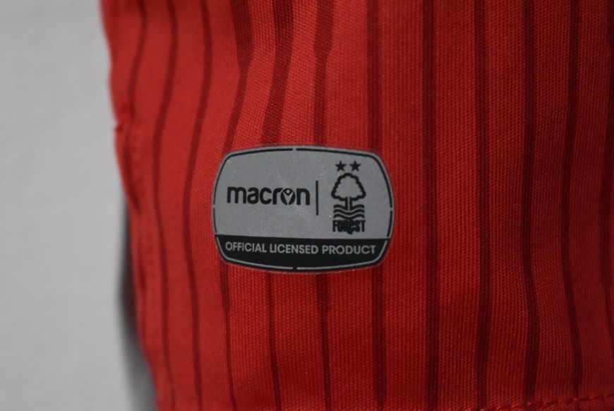 Nottingham Forest 2019-2020 home Macron shirt in size M with Matty Cash on the back 4621 PHOTO