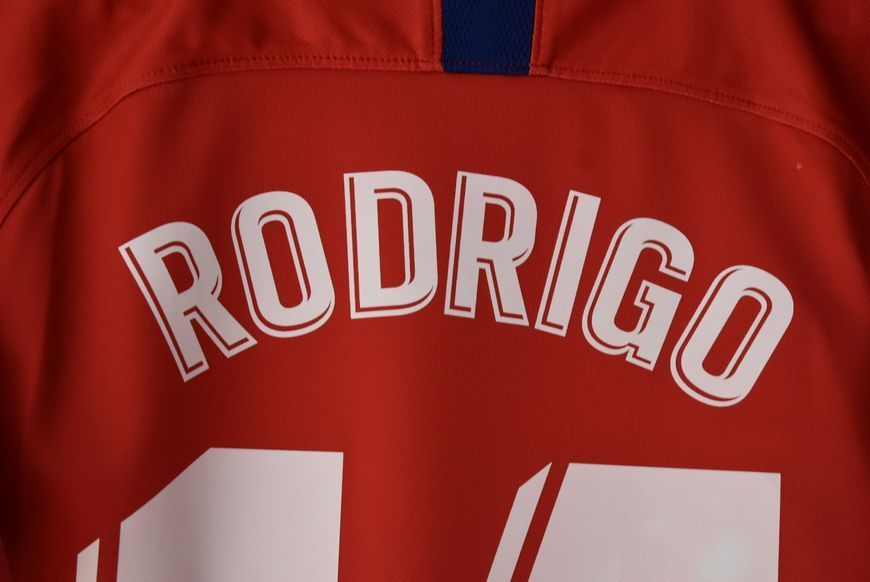 Atl&eacute;tico Madrid 2018-2019 hjemmebanetr&oslash;je Nike i st&oslash;rrelse S med Rodri (Rodrigo) p&aring; ryggen 5007 FOTO