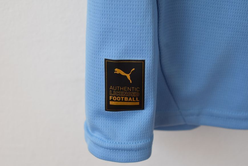Manchester City 2024-2025 home shirt Puma in size M with Omar Marmoush on the back 4958 PHOTO