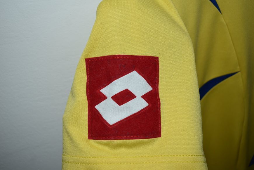 Ukraine World Cup 2006 home retro Lotto shirt size L (fit M 52x70cm) with Andriy Shevchenko on the back 4422 PHOTO