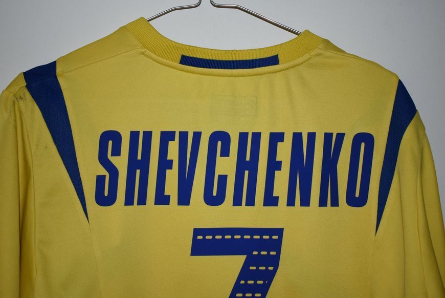Ukraine World Cup 2006 home retro Lotto shirt size L (fit M 52x70cm) with Andriy Shevchenko on the back 4422 PHOTO