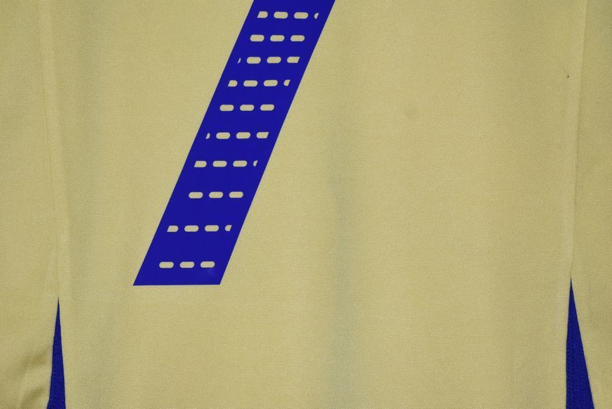 Ukraine World Cup 2006 home retro Lotto shirt size L (fit M 52x70cm) with Andriy Shevchenko on the back 4422 PHOTO