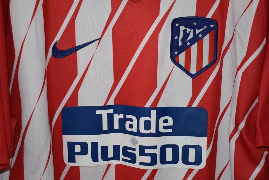 Atletico Madrid 2017-2018 hjemme tr&oslash;je Nike i st&oslash;rrelse XL med Antoine Griezmann p&aring; ryggen 4573 FOTO