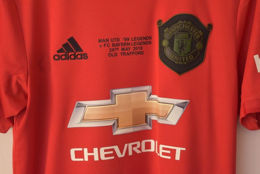 Manchester United 2019-2020 hjemmebanetr&oslash;je Adidas i st&oslash;rrelse S med David Beckham p&aring; ryggen 5057 FOTO